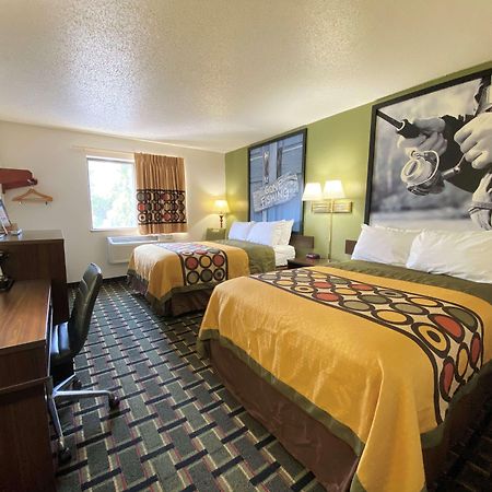Super 8 By Wyndham Newport News/Jefferson Ave. Hotell Exteriör bild
