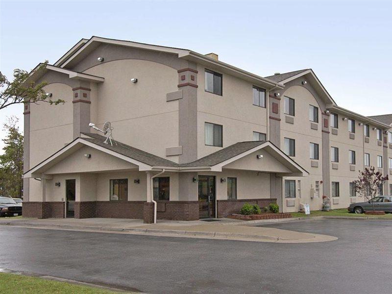 Super 8 By Wyndham Newport News/Jefferson Ave. Hotell Exteriör bild