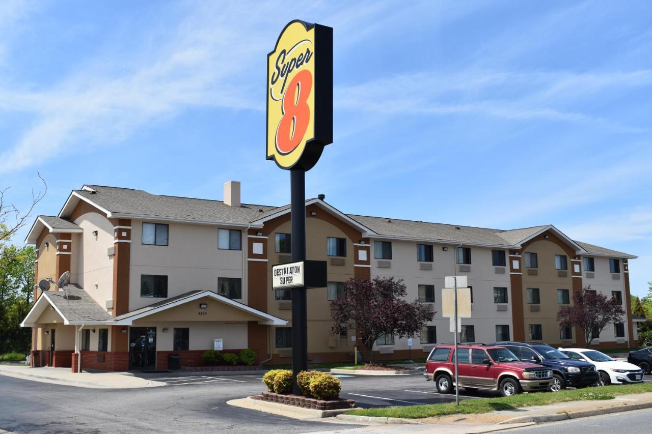 Super 8 By Wyndham Newport News/Jefferson Ave. Hotell Exteriör bild