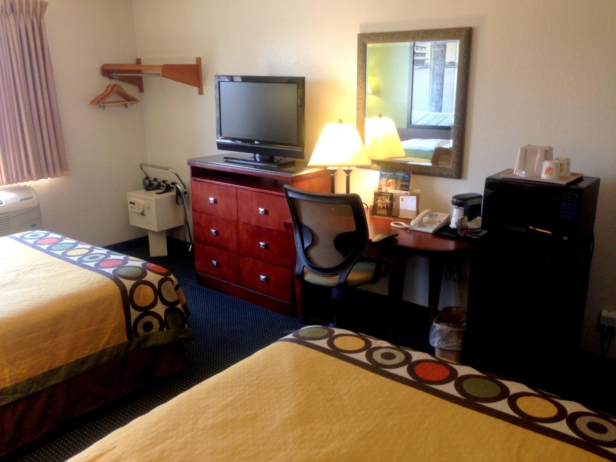 Super 8 By Wyndham Newport News/Jefferson Ave. Hotell Exteriör bild