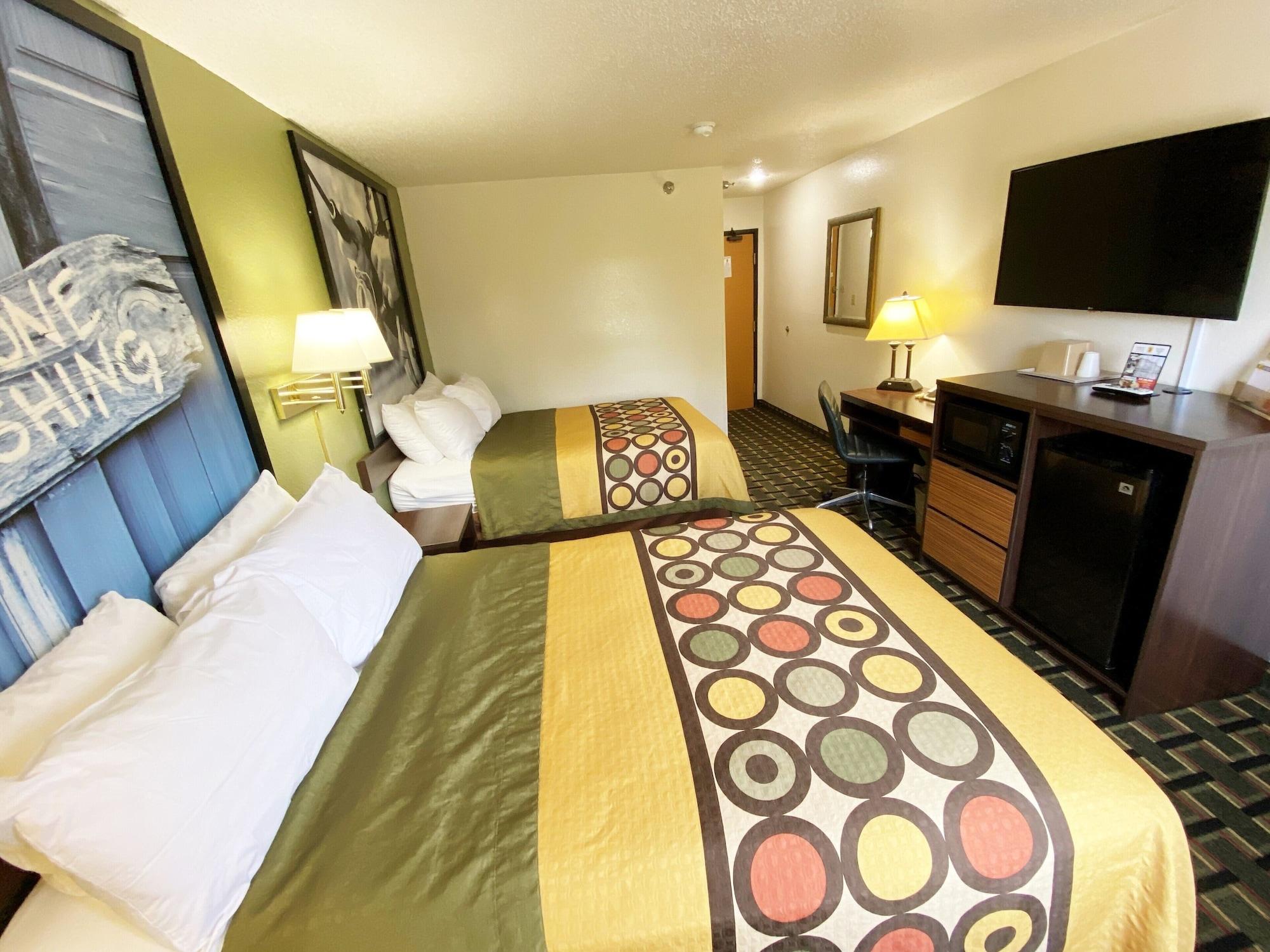 Super 8 By Wyndham Newport News/Jefferson Ave. Hotell Exteriör bild