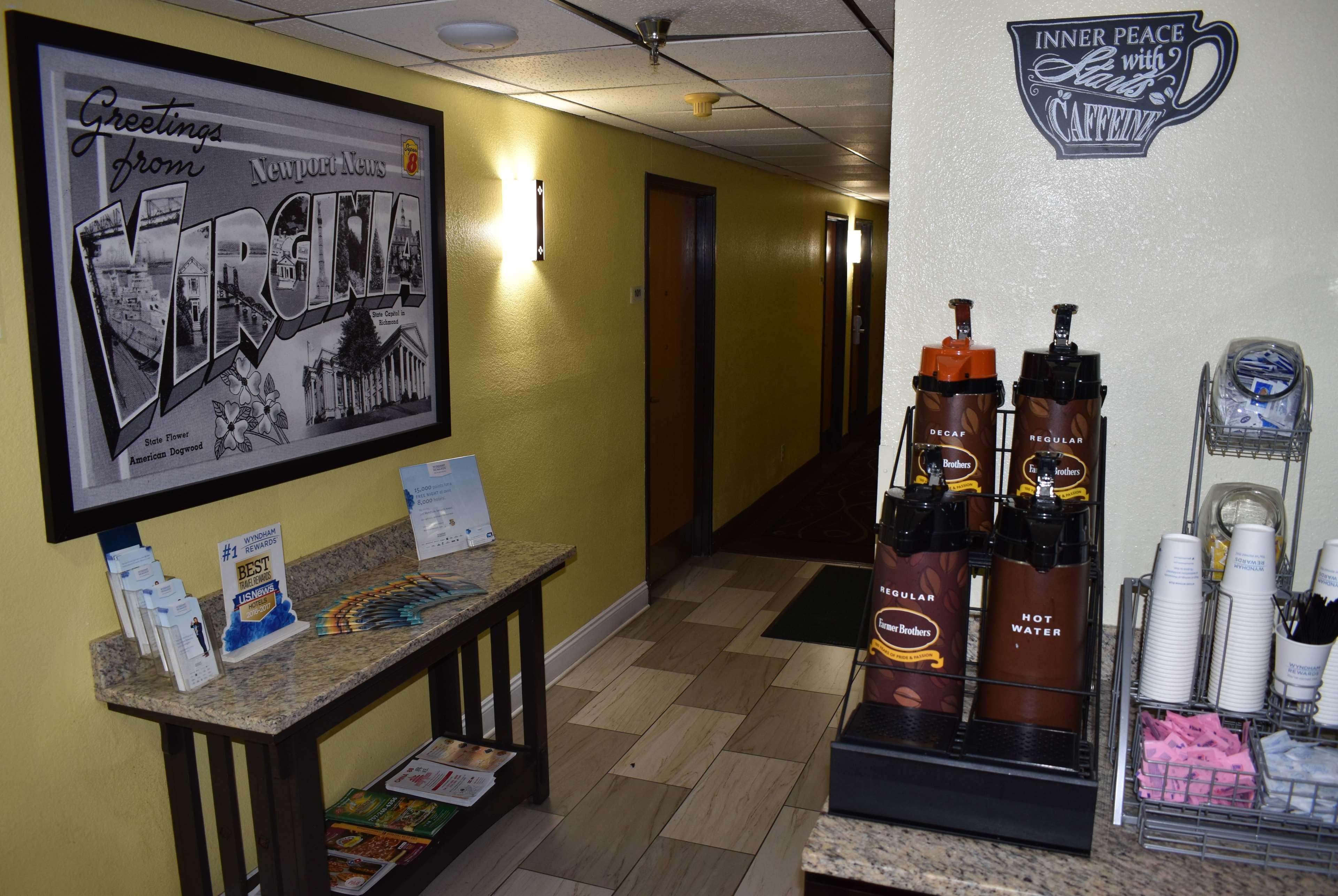 Super 8 By Wyndham Newport News/Jefferson Ave. Hotell Exteriör bild