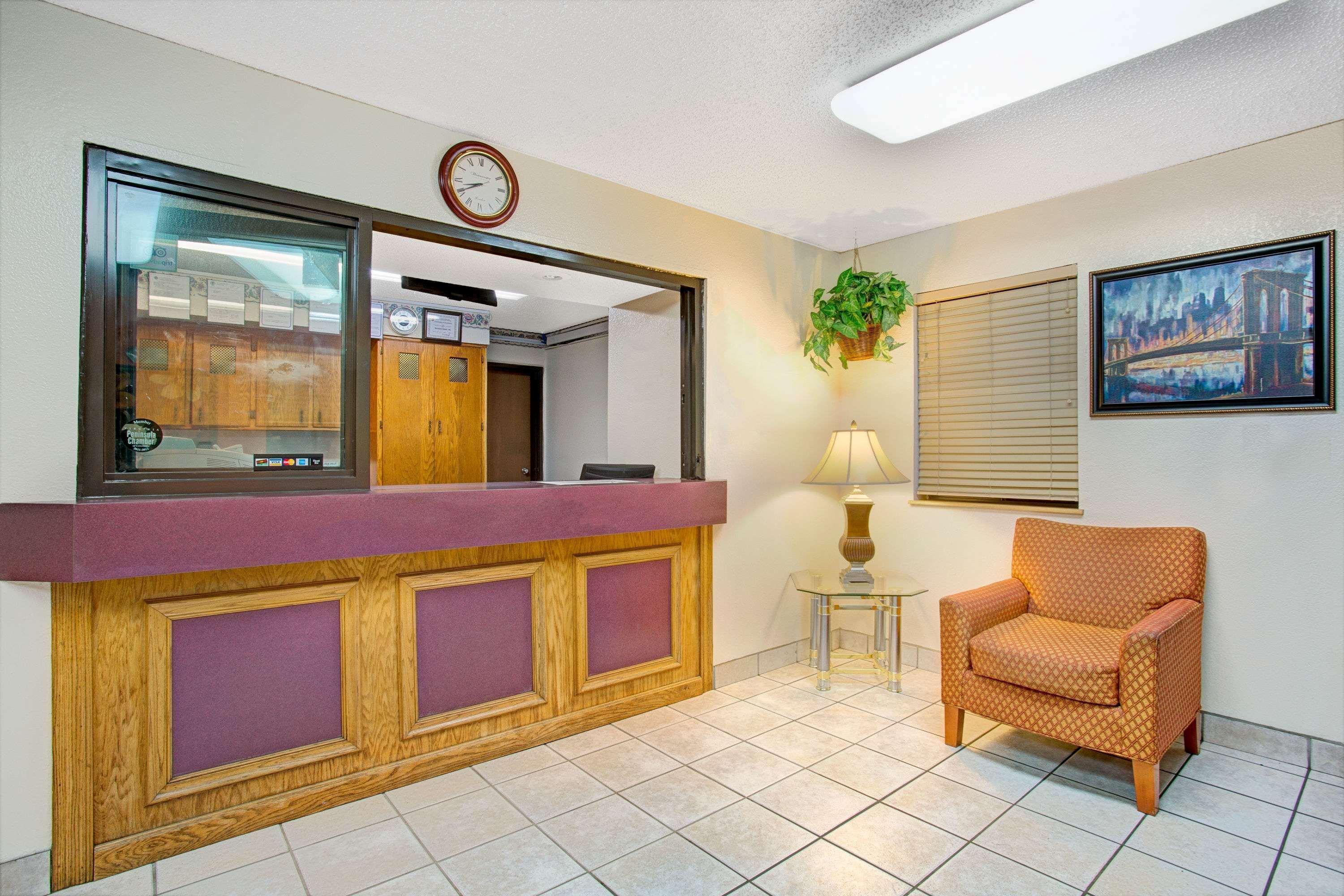 Super 8 By Wyndham Newport News/Jefferson Ave. Hotell Exteriör bild