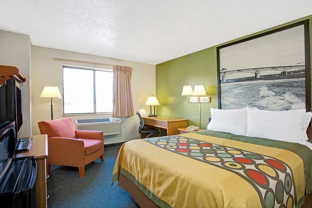 Super 8 By Wyndham Newport News/Jefferson Ave. Hotell Rum bild