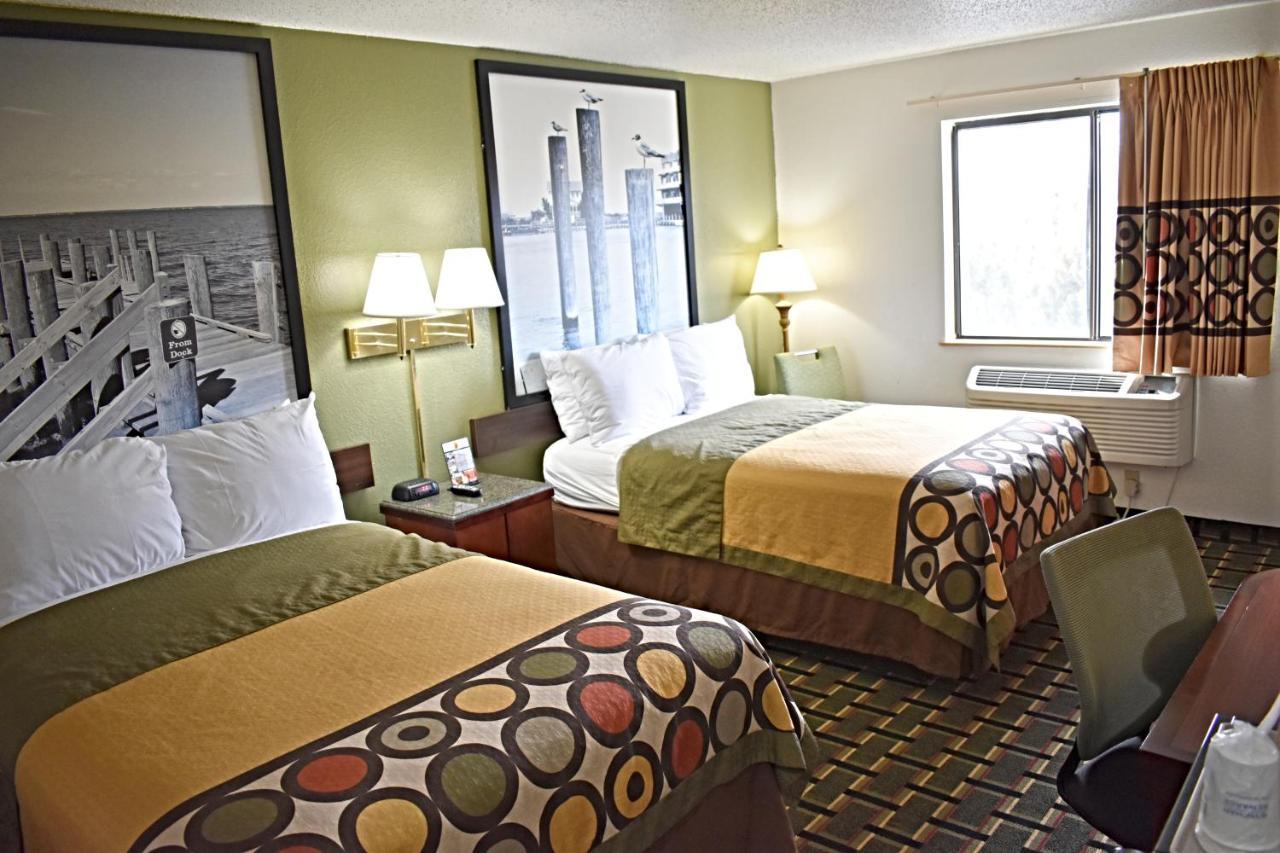 Super 8 By Wyndham Newport News/Jefferson Ave. Hotell Exteriör bild